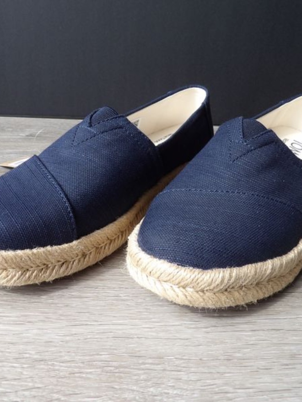 Toms navy flats